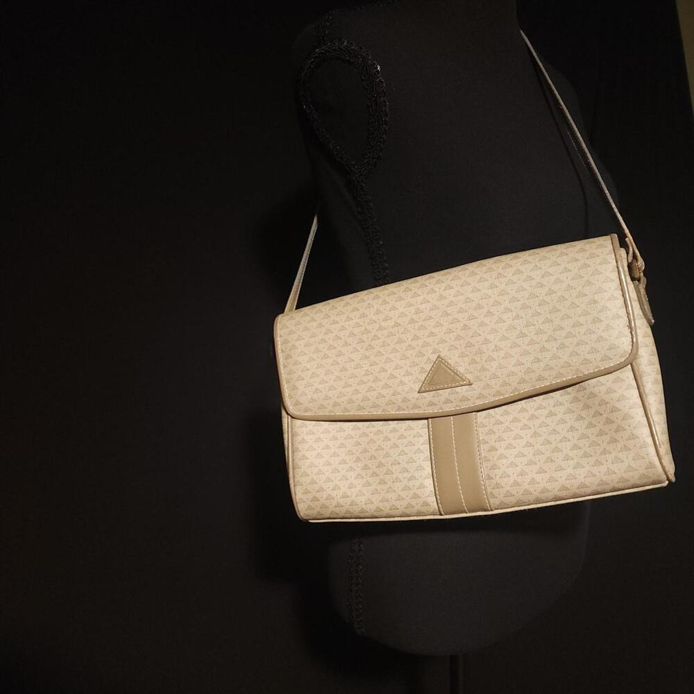 Authentic vintage 1984 Liz Claiborne shoulder purse